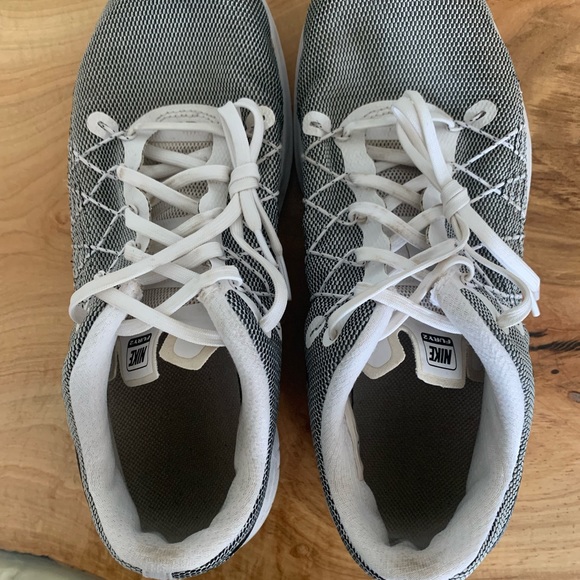 Nike Fury 2 Running Shoes - Picture 2 of 5